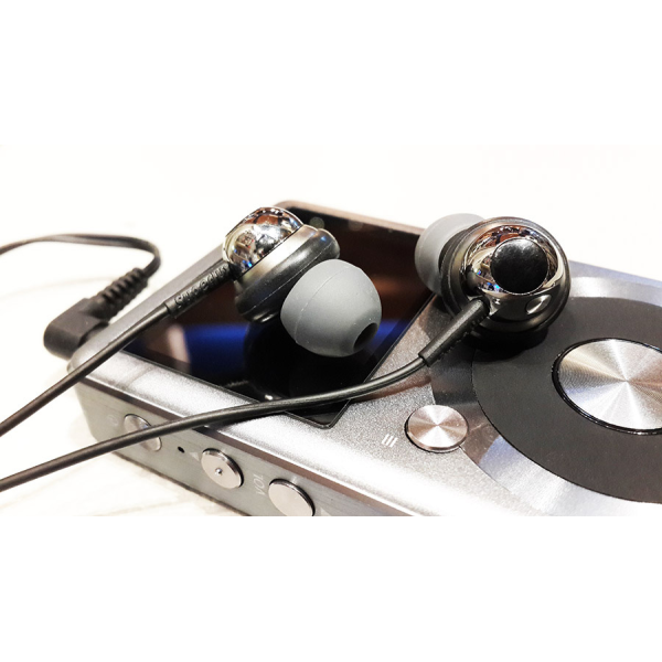 Вакуумні навушники SUPERLUX HD-385