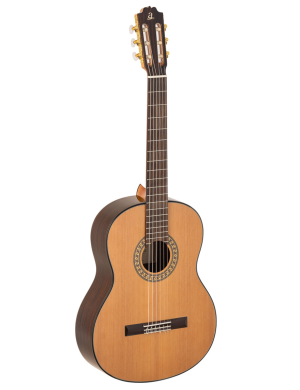 Классическая гитара ADMIRA A6