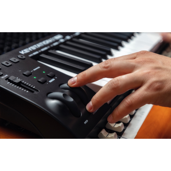 MIDI клавіатура M-AUDIO Keystation 61 MK3