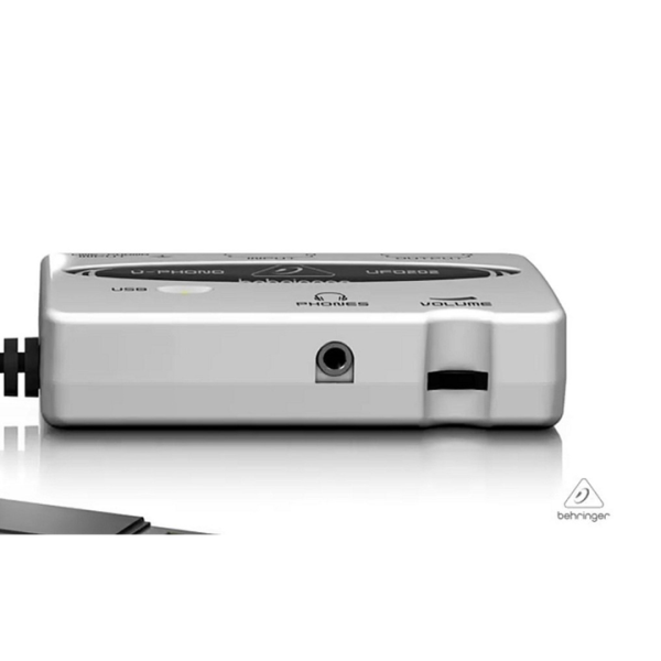 Звукова карта Behringer UFO202