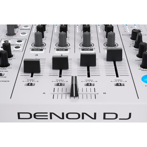 DJ-контролер Denon DJ SC LIVE 4 W DJ-контролер Denon DJ SC LIVE 4 W