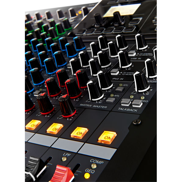 Мікшерний пульт YAMAHA MGP32X