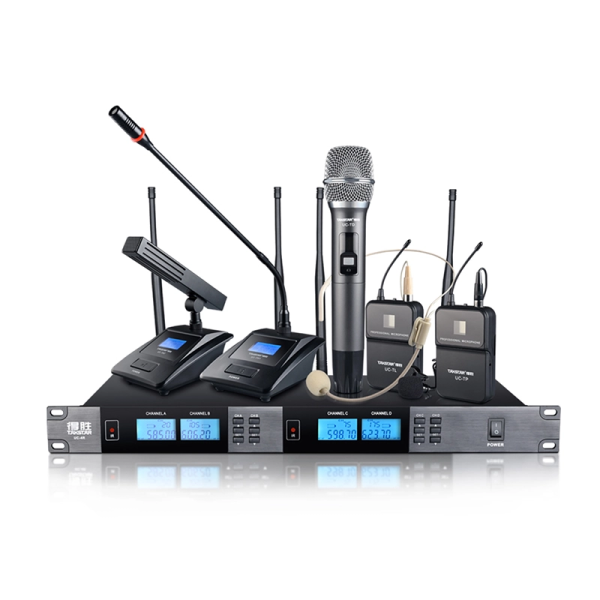 Приймач бездротової мікрофонної системи Takstar UC-4R (чотириканальний) Приймач бездротової мікрофонної системи Takstar UC-4R (чотириканальний)