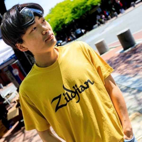 Футболка ZILDJIAN CLASSIC LOGO GOLD T-SHIRT 2XL Футболка ZILDJIAN CLASSIC LOGO GOLD T-SHIRT 2XL