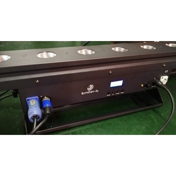 Світлодіодна панель Emiter-S A011 8*30W 4 в 1 LED Wall Washer Light Світлодіодна панель Emiter-S A011 8*30W 4 в 1 LED Wall Washer Light