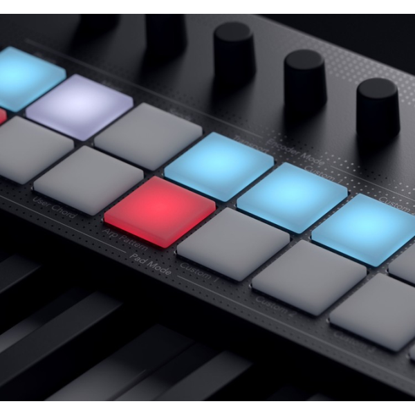 MIDI-клавіатура NOVATION Launchkey Mini 37 MK4 MIDI-клавіатура NOVATION Launchkey Mini 37 MK4