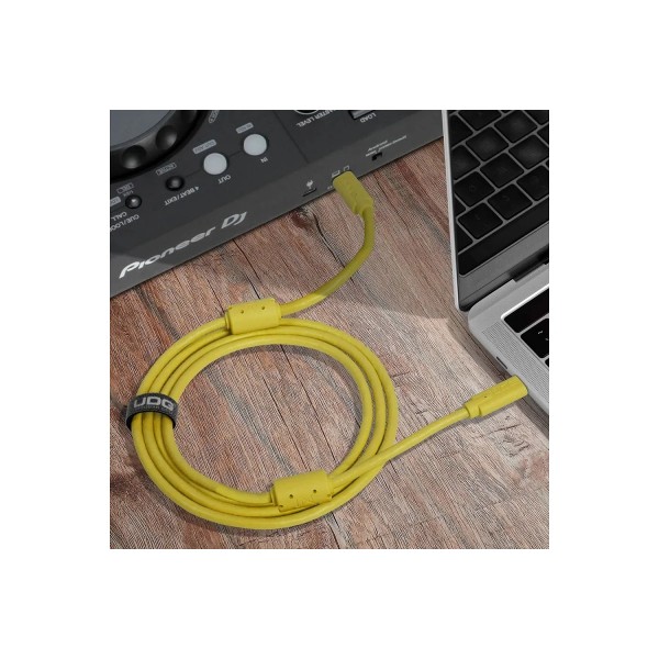 Цифровий кабель Type-C - Type-C UDG Ultimate Cable USB 3.2 CC Yellow Straight 1.5 Цифровий кабель Type-C - Type-C UDG Ultimate Cable USB 3.2 CC Yellow Straight 1.5