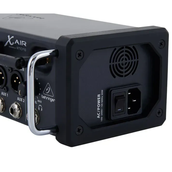 Цифровий мікшерний пульт Behringer XR12